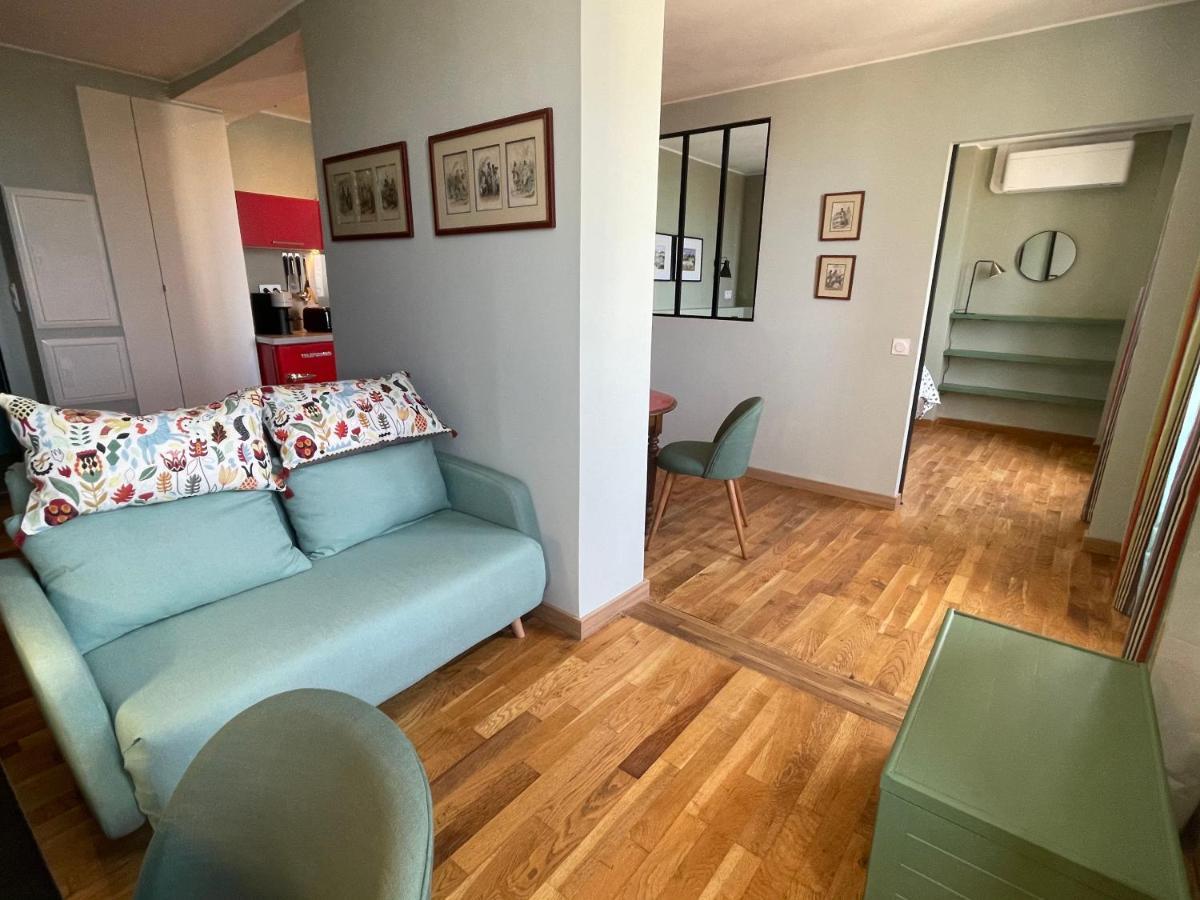 Appartement Mignon Calme Douillet Ascenseur Clim Etage Eleve Proche Parking Et Toutes Commodites Au Coeur Du Toulon Historique Exterior photo