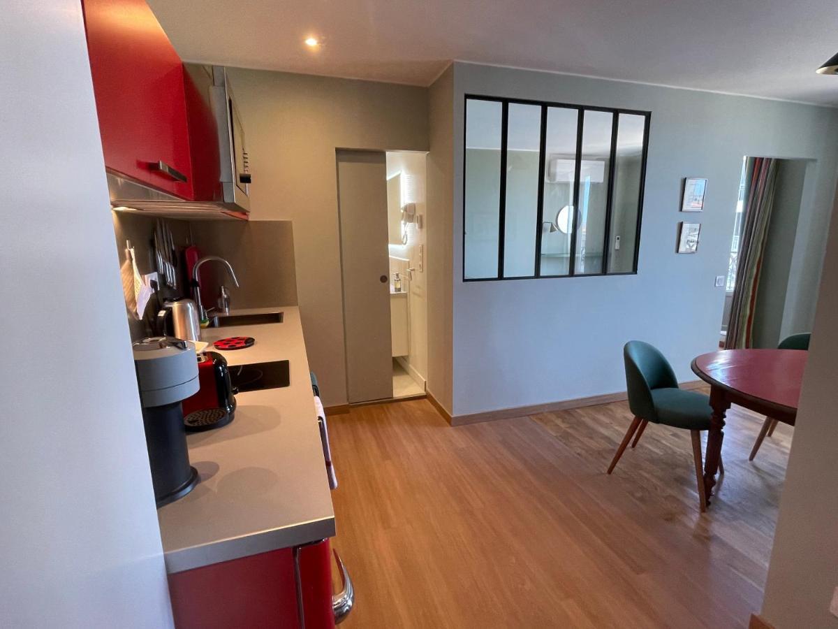 Appartement Mignon Calme Douillet Ascenseur Clim Etage Eleve Proche Parking Et Toutes Commodites Au Coeur Du Toulon Historique Exterior photo
