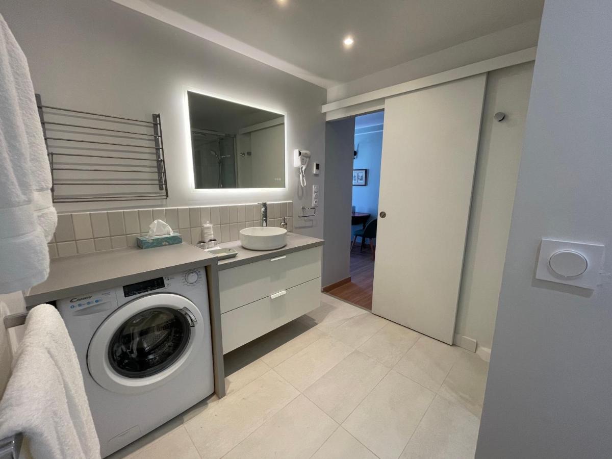 Appartement Mignon Calme Douillet Ascenseur Clim Etage Eleve Proche Parking Et Toutes Commodites Au Coeur Du Toulon Historique Exterior photo