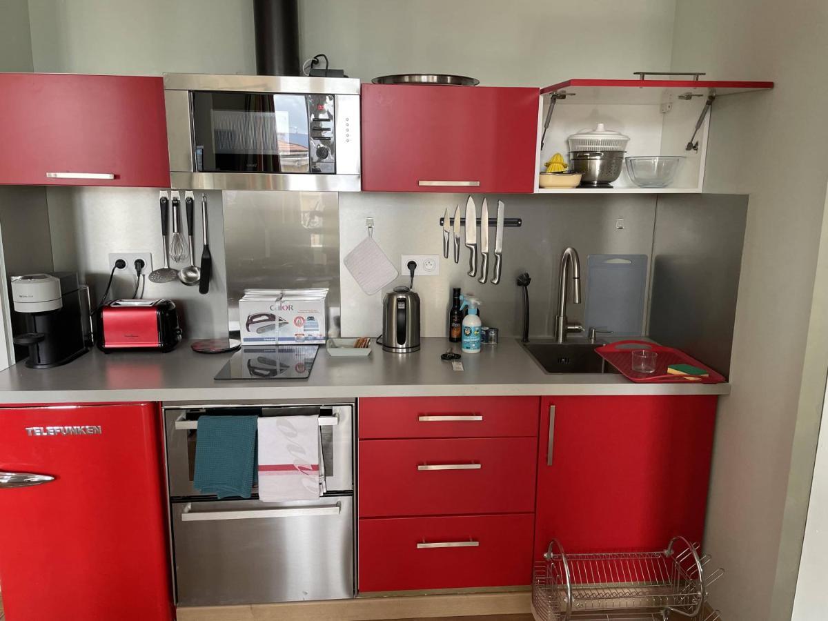 Appartement Mignon Calme Douillet Ascenseur Clim Etage Eleve Proche Parking Et Toutes Commodites Au Coeur Du Toulon Historique Exterior photo