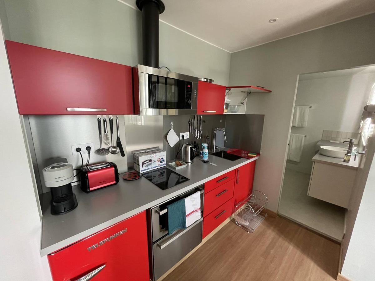 Appartement Mignon Calme Douillet Ascenseur Clim Etage Eleve Proche Parking Et Toutes Commodites Au Coeur Du Toulon Historique Exterior photo