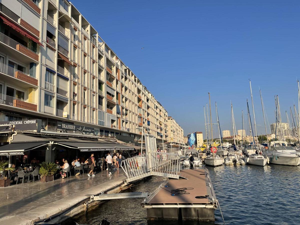 Appartement Mignon Calme Douillet Ascenseur Clim Etage Eleve Proche Parking Et Toutes Commodites Au Coeur Du Toulon Historique Exterior photo