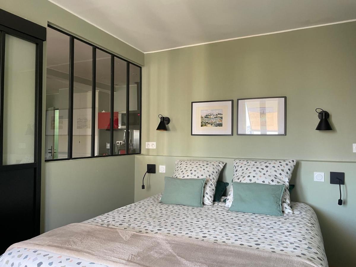 Appartement Mignon Calme Douillet Ascenseur Clim Etage Eleve Proche Parking Et Toutes Commodites Au Coeur Du Toulon Historique Exterior photo